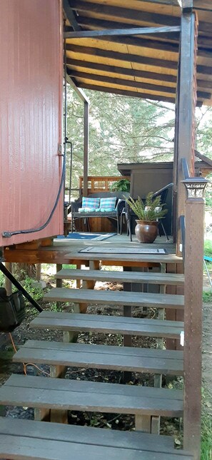 Property grounds - Little Red Caboose with a View in the Scenic Columbia River Gorge (Troutdale)