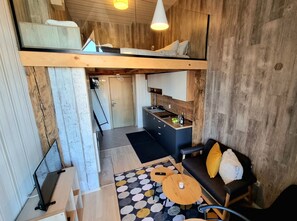 Loft apartment | Schallisolierte Zimmer, Reisekinderbett, kostenloses WLAN, Bettwäsche
