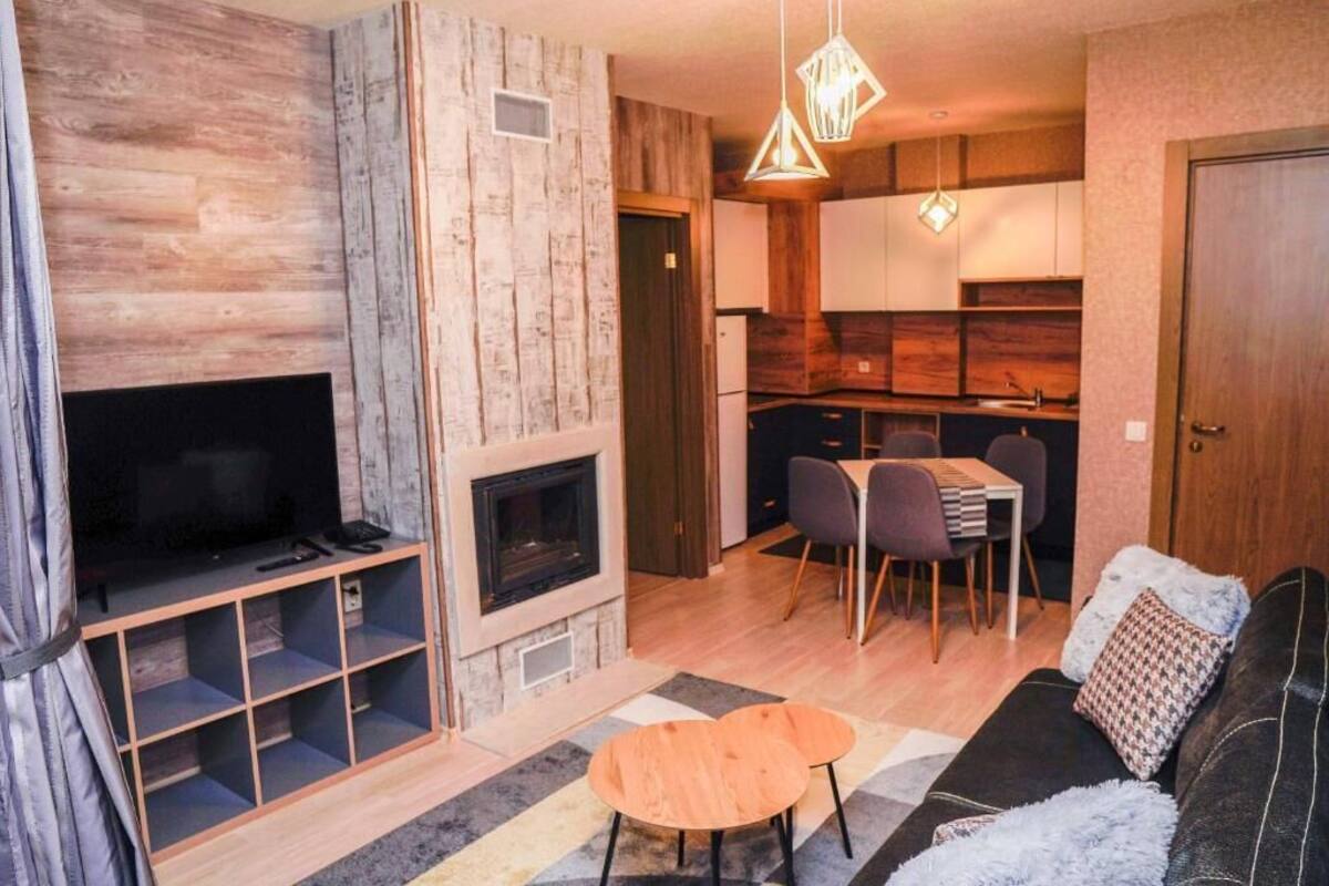 Two-bedroom apartment | Cocina privada | Frigobar, parrilla de estufa y periquera