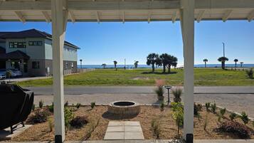 Casa, várias camas (Sunny Beach Retreat B) | Área da propriedade