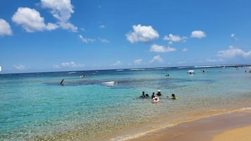 En la playa