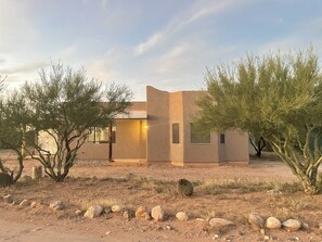 Exterior - Desert Ranch Home + 3 Horse stalls. Views of the Rincon Mountains (Tucson)
