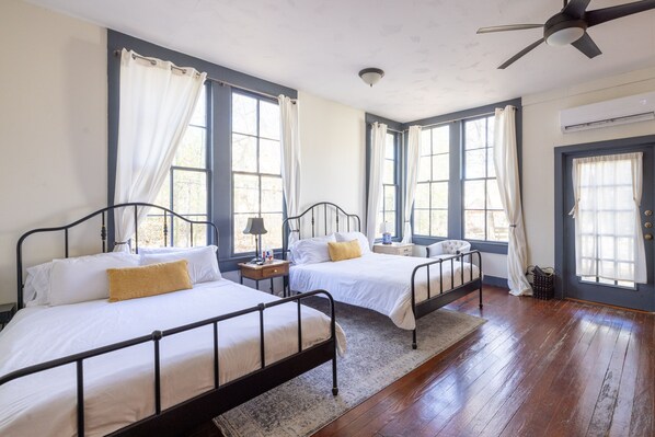 3 habitaciones, escritorio, tabla de planchar con plancha y wifi gratis 