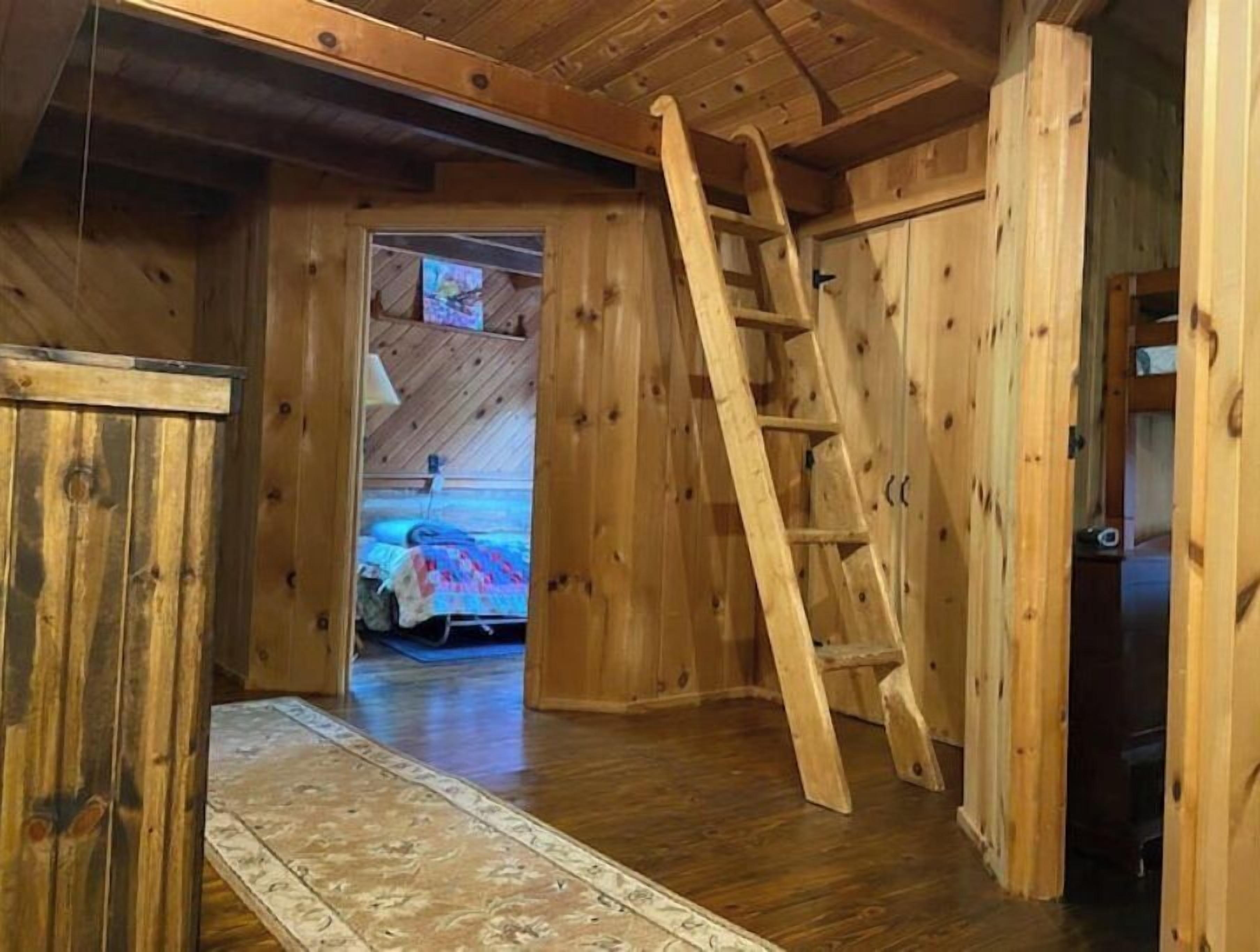 4 多间卧室、免费 WiFi、床单