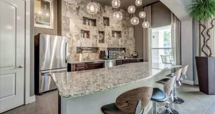 Comfy Boho Suite- 15min from IAH-SEASON DISCOUNT