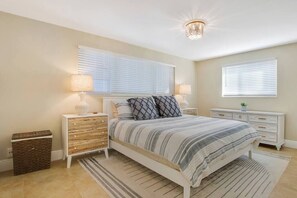 3 bedrooms, iron/ironing board, travel cot, free WiFi - 3 Bed, 2 Bath - North Palm Beach! (North Palm Beach)