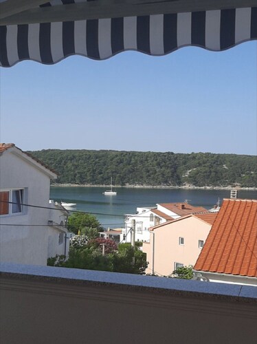 Apartments Snjezana - One Bedroom Apartment with Balcony and Sea View