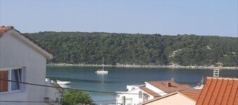 Apartments Snjezana - One Bedroom Apartment with Balcony and Sea View