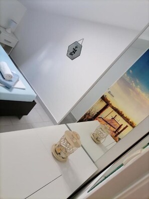 خدمة الإنترنت وملاءات أسرّة