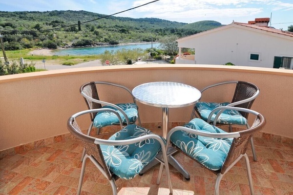 Balcony with sitting area