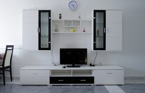 Interior - Klara's one bedroom apartment with balcony- purple (Bibinje)