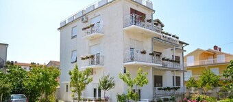 Apartments Crljić - Studio Two-Bedroom Apartment with Balcony