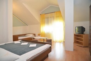 3 Schlafzimmer, Bügeleisen/Bügelbrett, WLAN, Bettwäsche