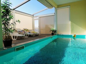 Indoor pool, a heated pool - Apartments Ema - Deluxe Two-Bedroom Apartment with Balcony and Sea View (A4) (Zadar)