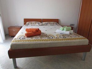 1 habitación, wifi y ropa de cama 