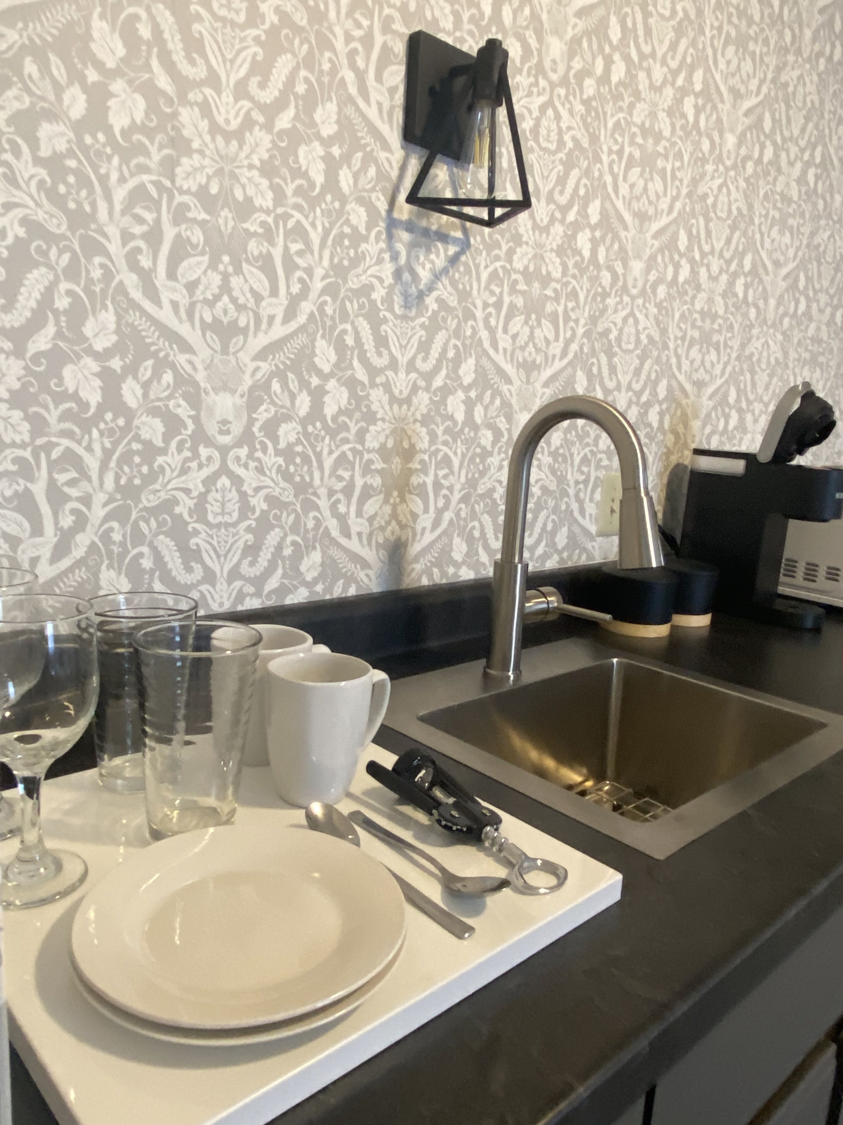 Corner Suite 1 | Private kitchenette | Coffee/tea maker