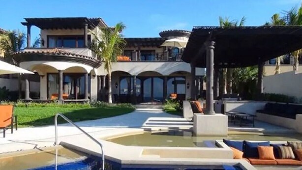 A resort with a pool area, outdoor seating, and a covered patio. - ULTIMATE LUXURY OCEANVIEW CABO HOME W/PRIVATE POOL & GOLF. NOVAISPANIA (Cabo San Lucas)