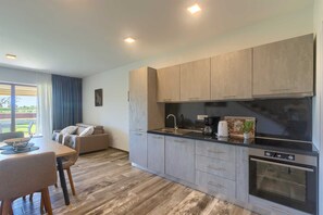 Fridge, microwave, oven, dishwasher - Brand New Modern apartment for 6+2 guests with shared pool (Novigrad)