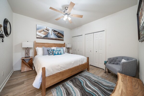 2 bedrooms, iron/ironing board, free WiFi, bed sheets