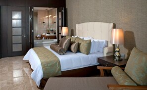 2 bedrooms, travel crib, WiFi, wheelchair access