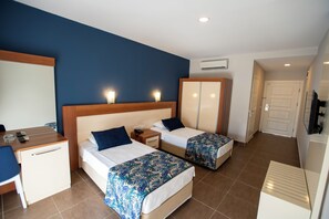 Ylelliset vuodevaatteet, Select Comfort -patjalliset sängyt, minibaari