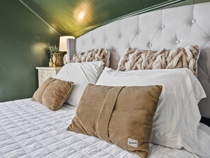 2 chambres, fer et planche à repasser, lit parapluie, Wi-Fi gratuit