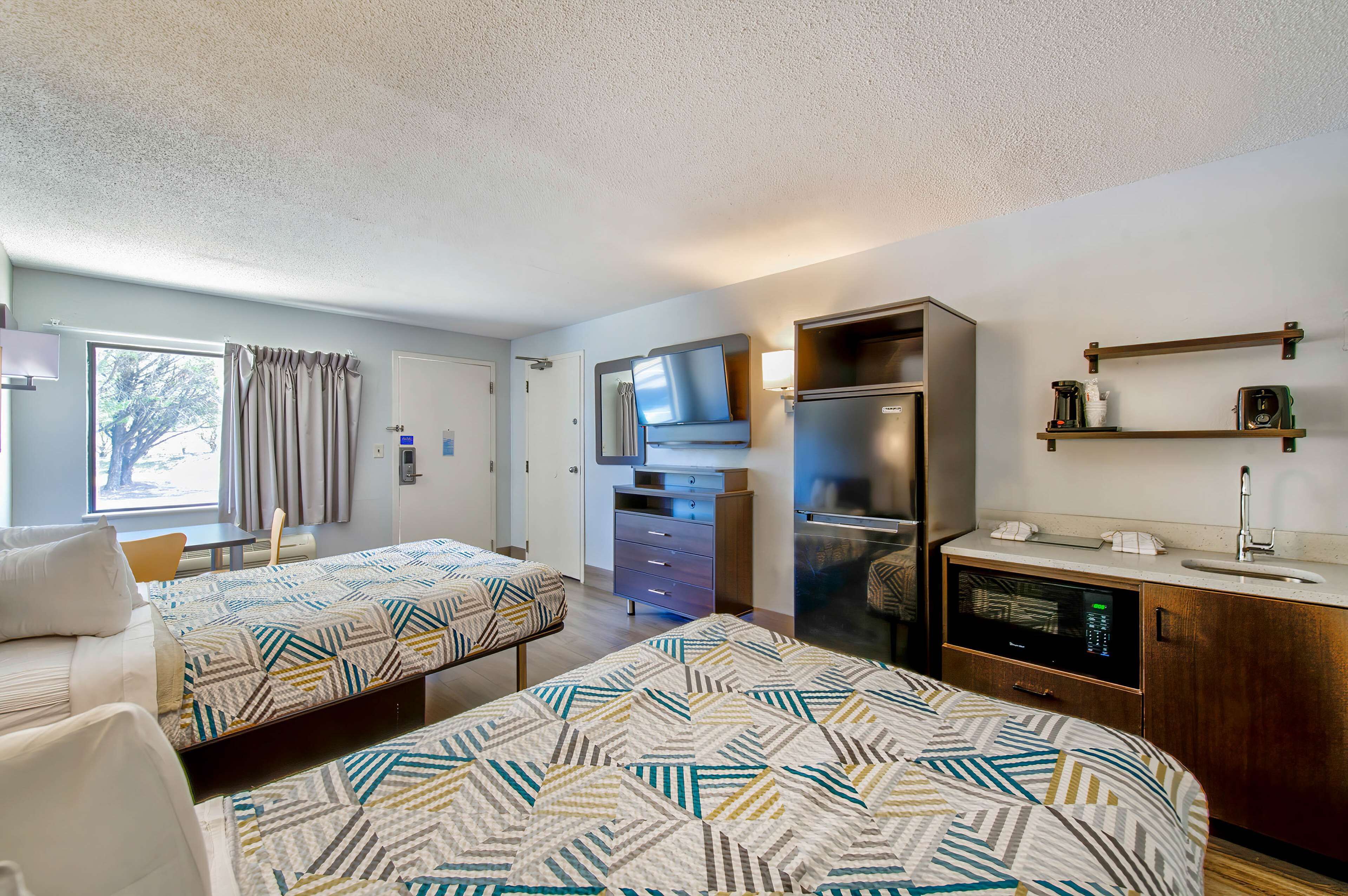 Ropa de cama de alta calidad y escritorio 