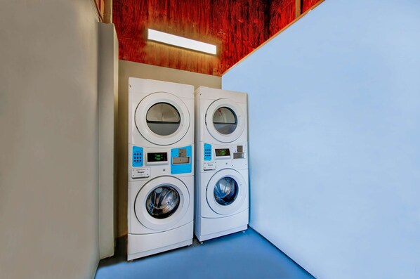Laundry room - Red Roof Inn Birmingham (Birmingham)