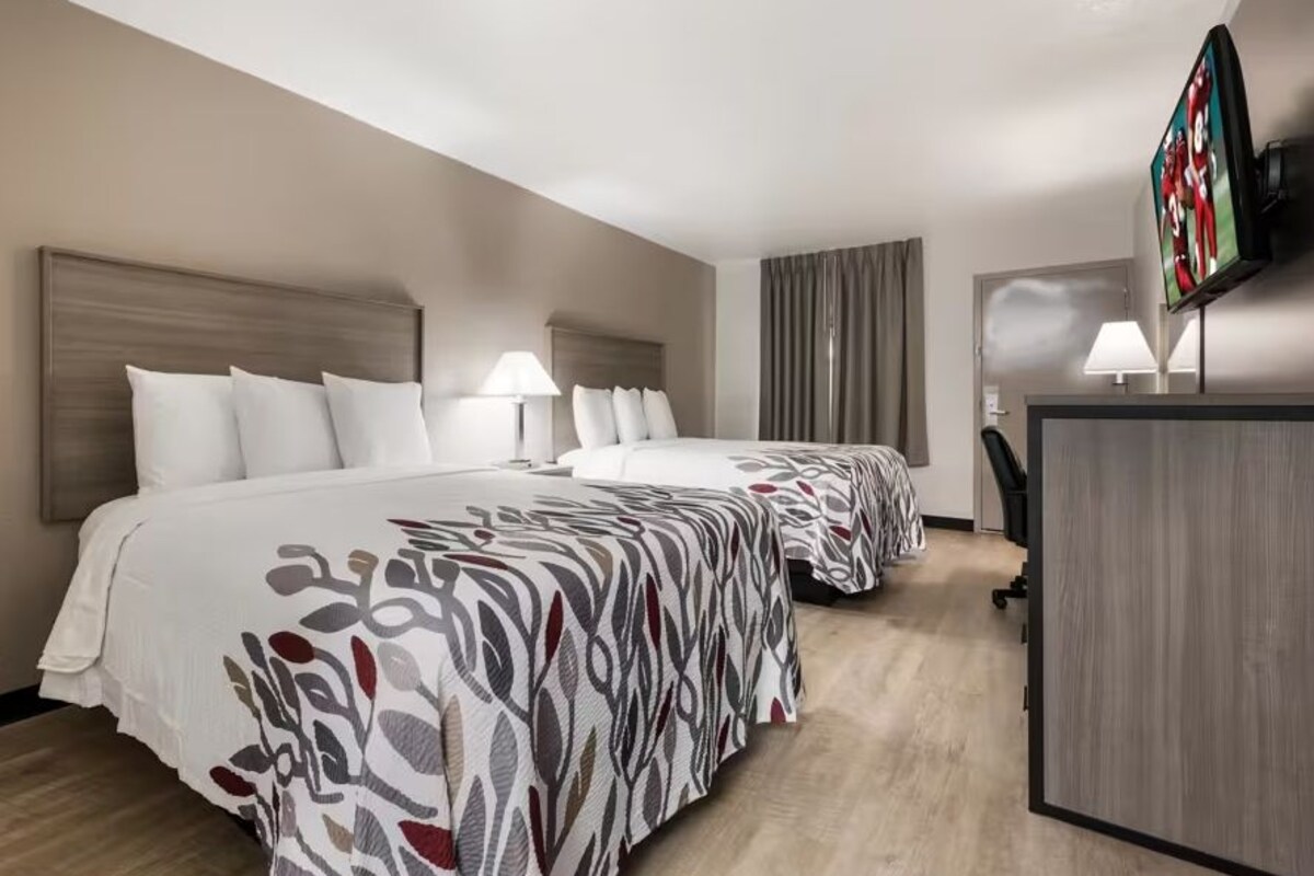 Deluxe 2 Full Beds Non-Smoking