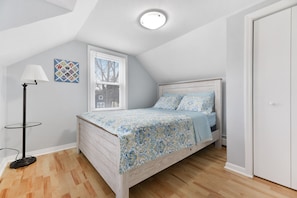 3 chambres, fer et planche à repasser, Wi-Fi gratuit, draps fournis