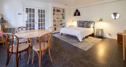 The Drawing Room-Suite-Ensuite