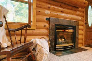 Interior - The Lincoln Log Lodge (Greer)