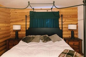 5 bedrooms, WiFi, bed sheets