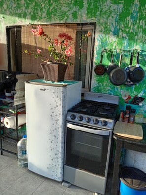 冰箱、烤箱、炉灶、茶具/咖啡用具