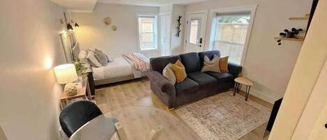 1 slaapkamer, een bureau, reisbedje, gratis wifi