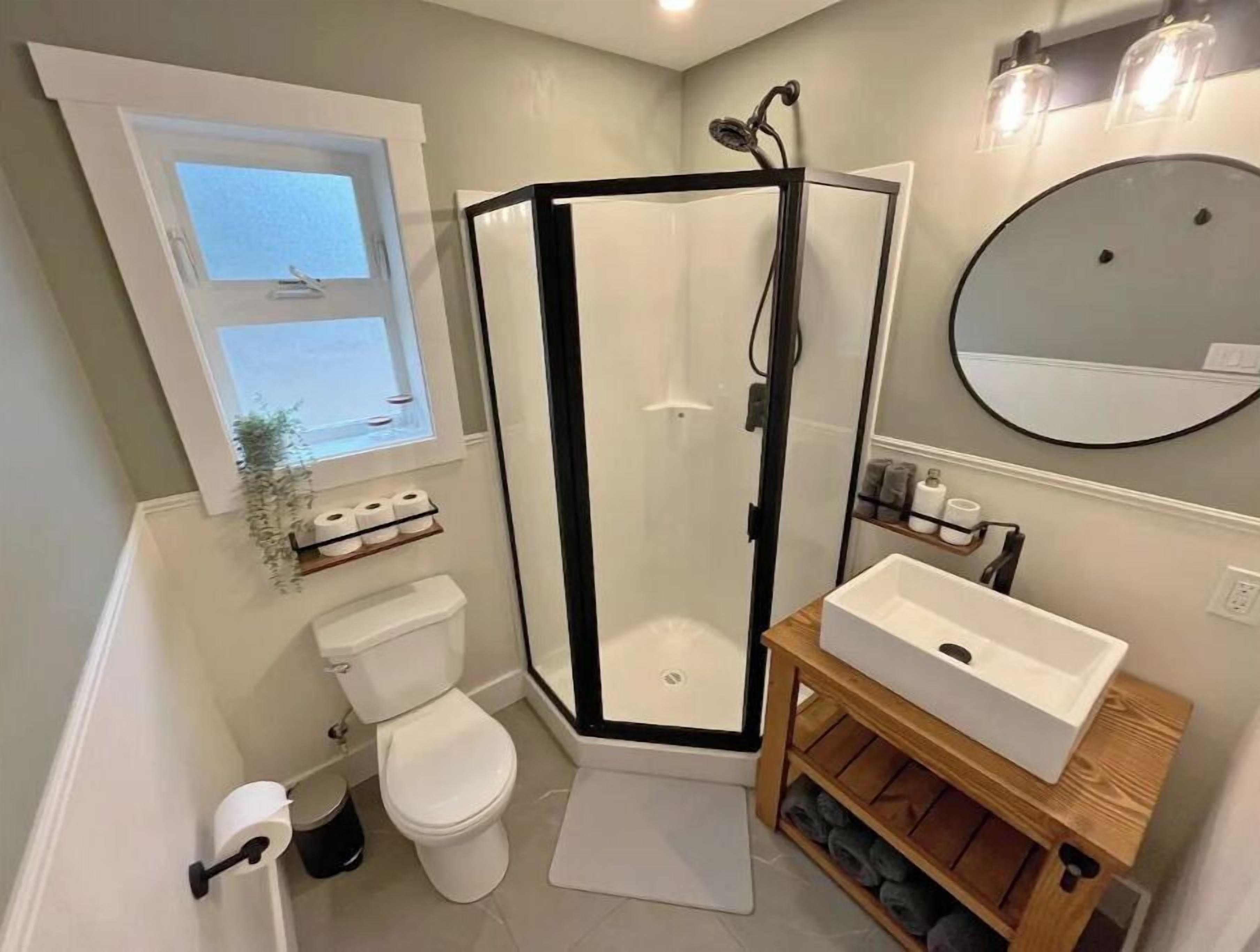 淋浴設備、風筒、提供毛巾、番梘