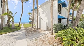 Property grounds - Salty Air & Sandy Toes | Gulfside 1BR Retreat (Longboat Key)