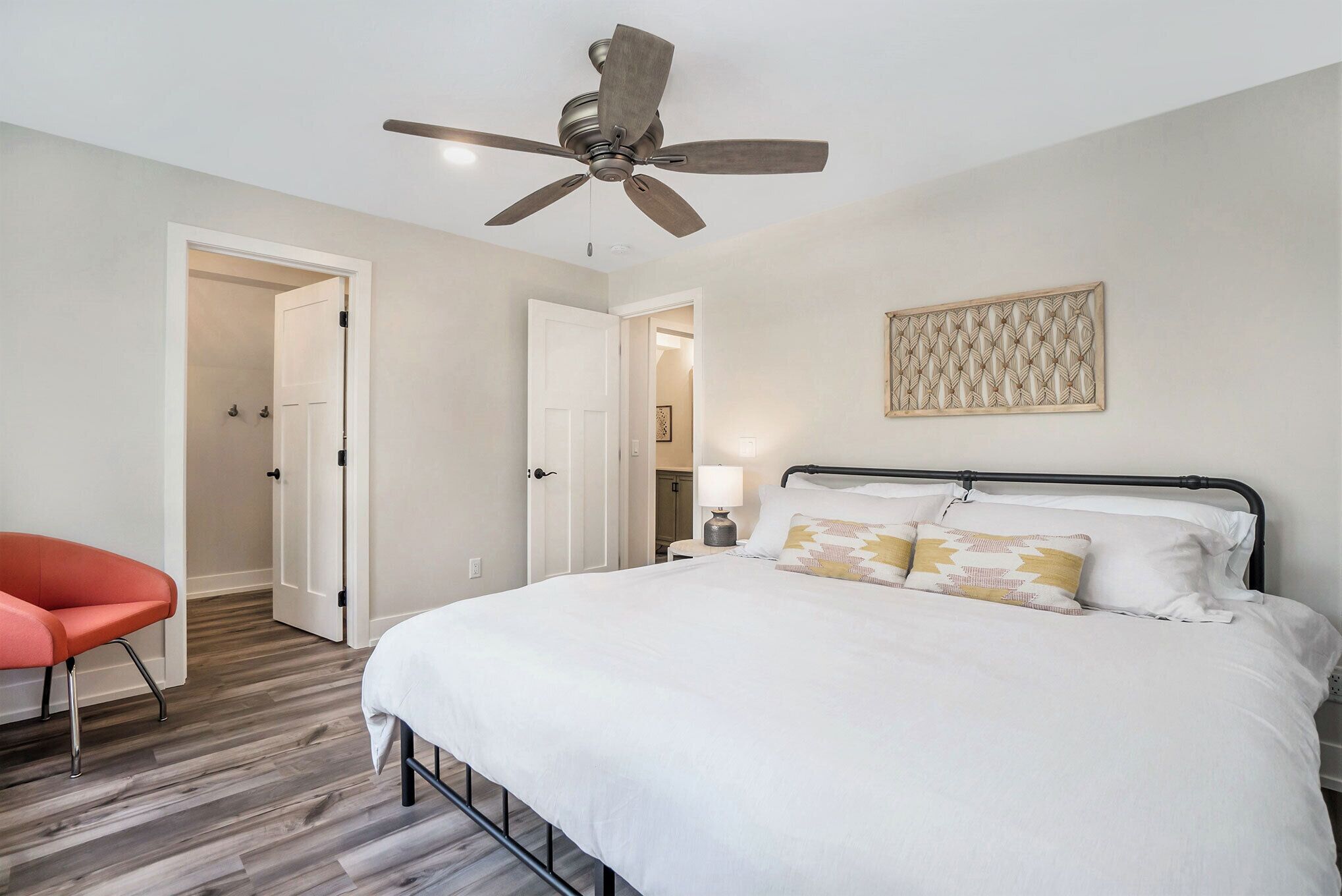 3 soverom, strykejern/-brett, reiseseng for barn og wi-fi