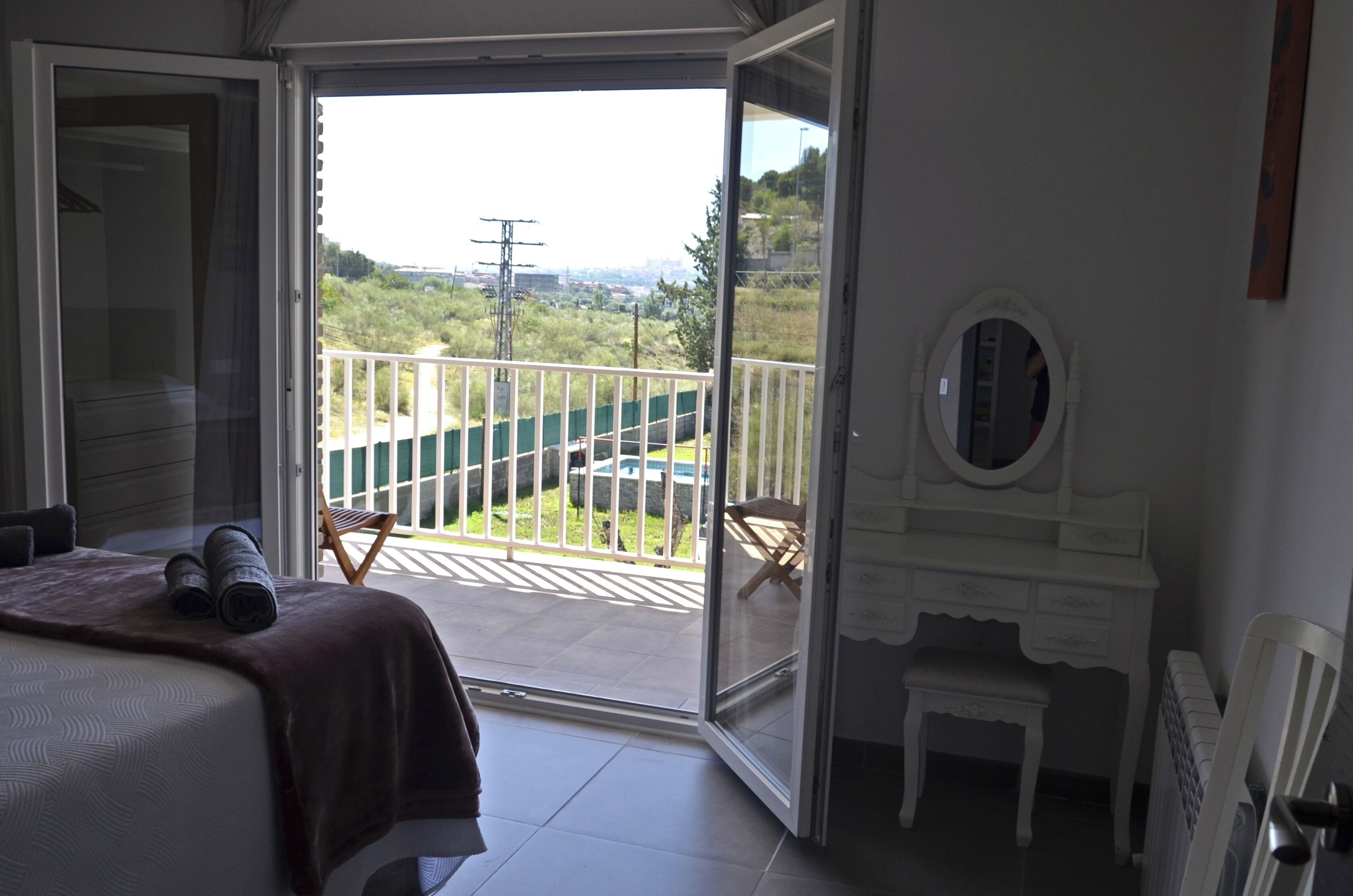 2 bedrooms, iron/ironing board, travel cot, free WiFi