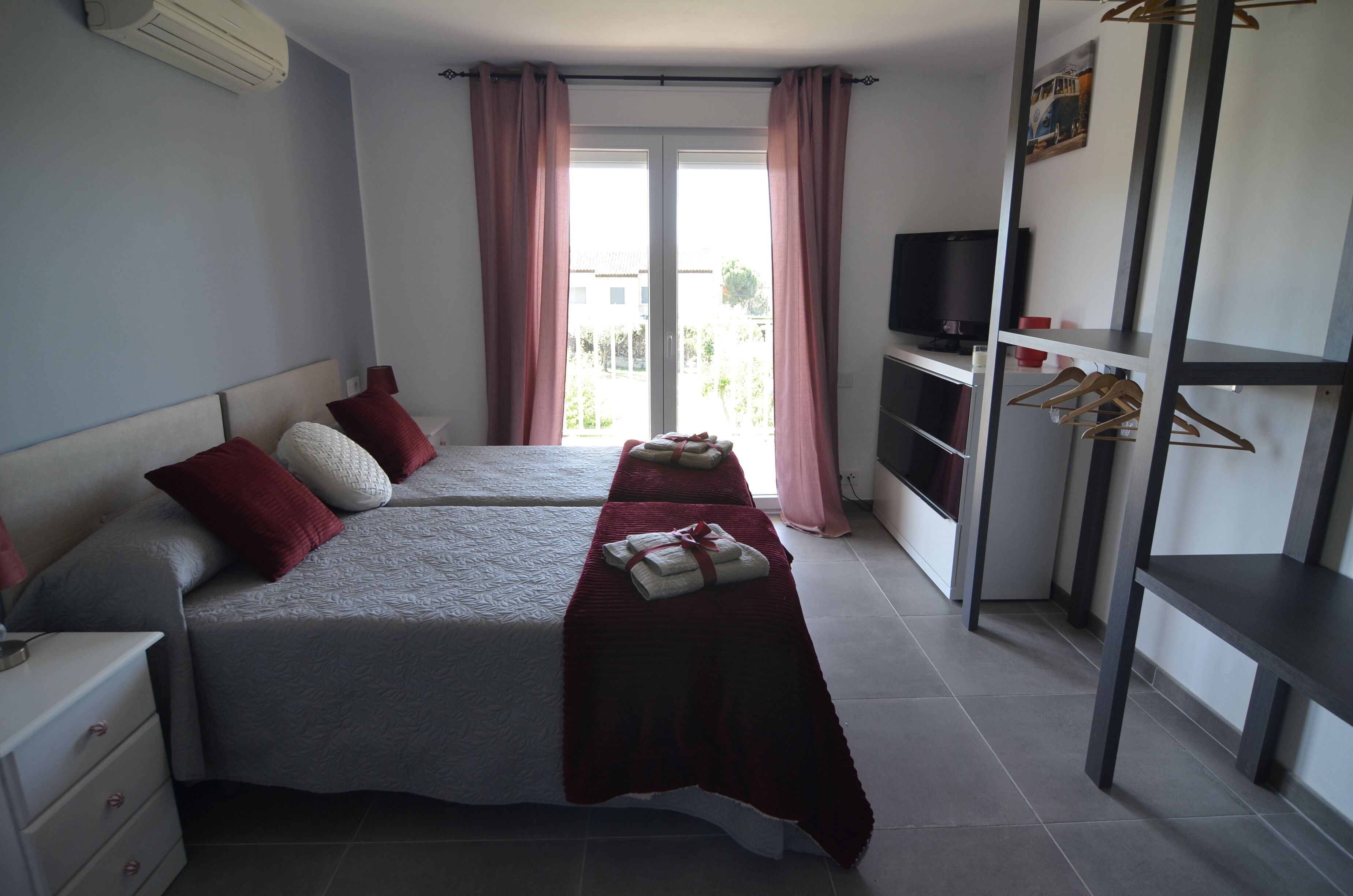 2 chambres, fer et planche à repasser, lit parapluie, Wi-Fi gratuit