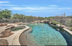 Piscine extérieure, piscine chauffée