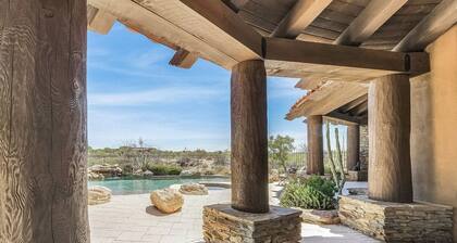 Sonoran Desert Retreat - Quiet, Gated, Custom home with Incredible SUNSETS !