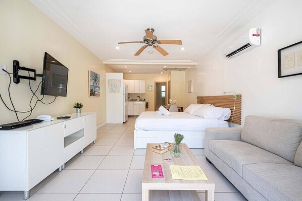 アイロン / アイロン台、旅行用ベビーベッド、WiFi、ベッドシーツ