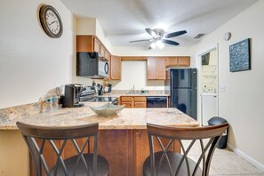 Fridge, microwave, stovetop, dishwasher