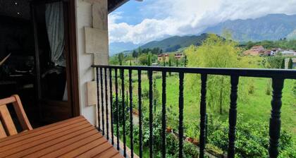 El Mirador de Potes With terrace, garage, Wifi and Barbeque