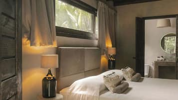 Junior Suite, 1 Queen Bed | 1 bedroom, premium bedding, down duvets, Select Comfort beds