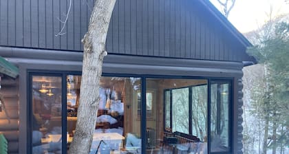 "The Hive" Off Grid Cabin close to SLC and Park City in Parleys Canyon, Peaceful