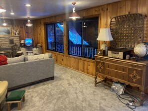 Interior - "The Hive" Off Grid Cabin close to SLC and Park City in Parleys Canyon, Peaceful (Salt Lake City)