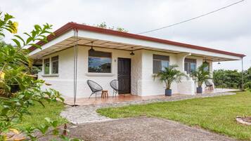 Signature Bungalow, Pool Access, Mountain View | Exterior