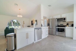 Fridge, microwave, oven, stovetop - The Retreat #1 (West Palm Beach)
